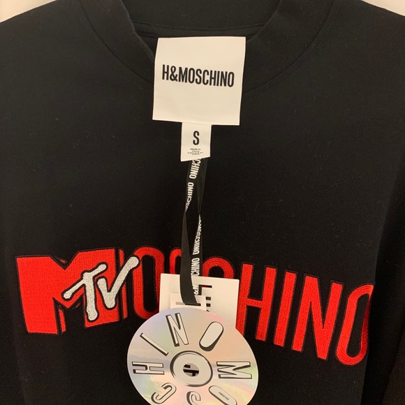 Moschino x H&M Oversized Black Dress - Picture 2 of 6